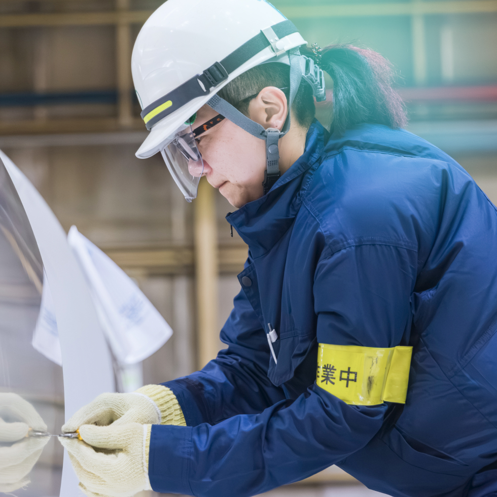 福井パッケージ株式会社の検査・梱包のプロとして<br />
大手メーカーを40年以上支える